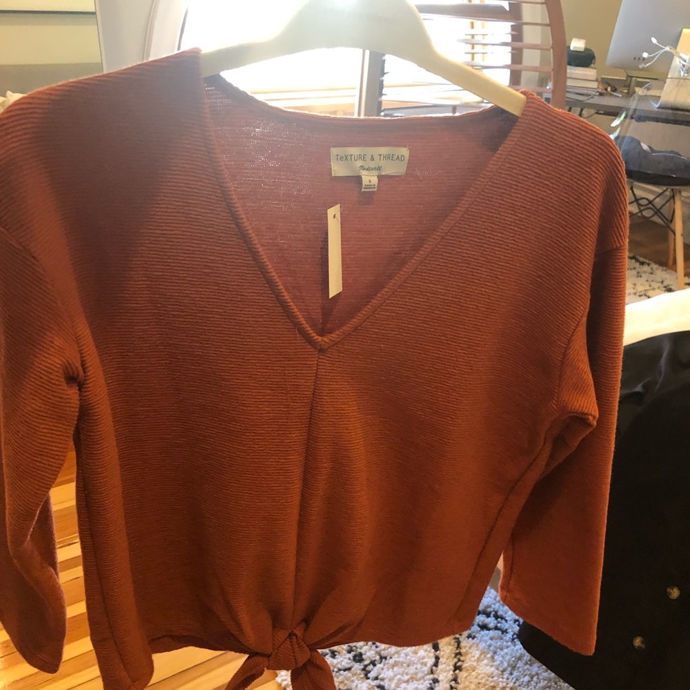 Madewell/Texture & Thread cropped knotted top